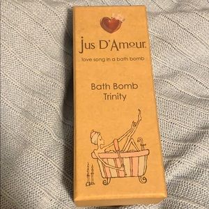 Jus D’Amour Bath Bomb Trinity